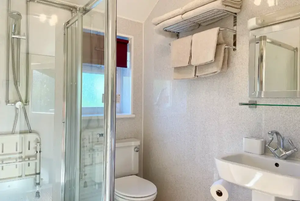 Family bathroom at Lletty Bach
