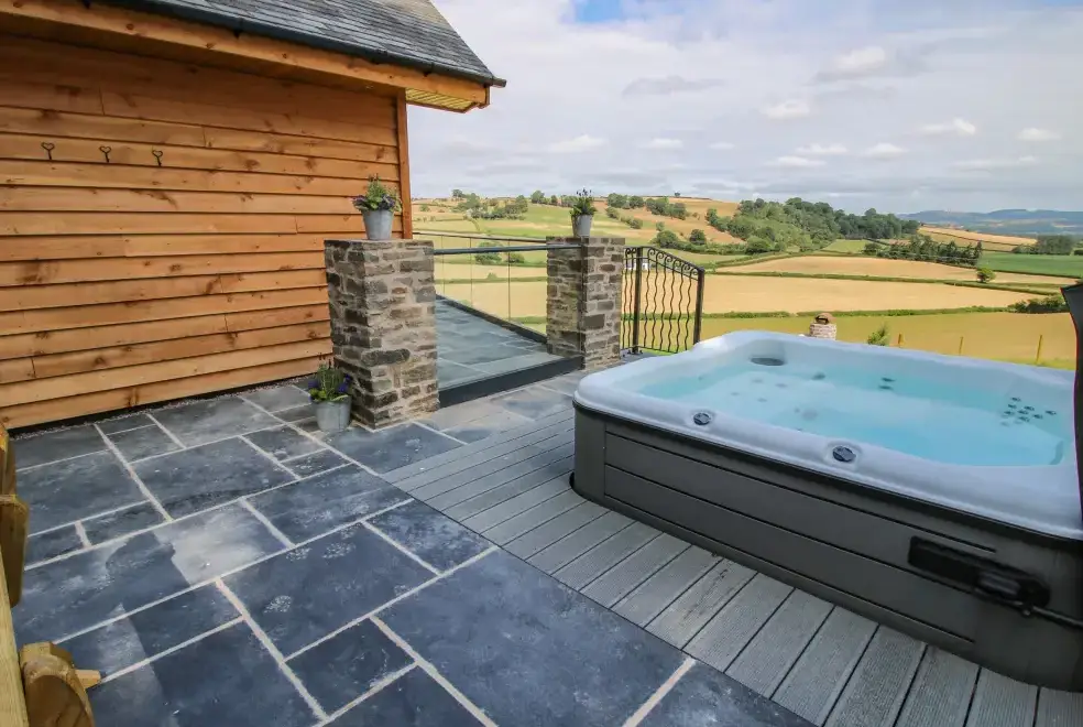 Private Hot Tub at Llety Cariad