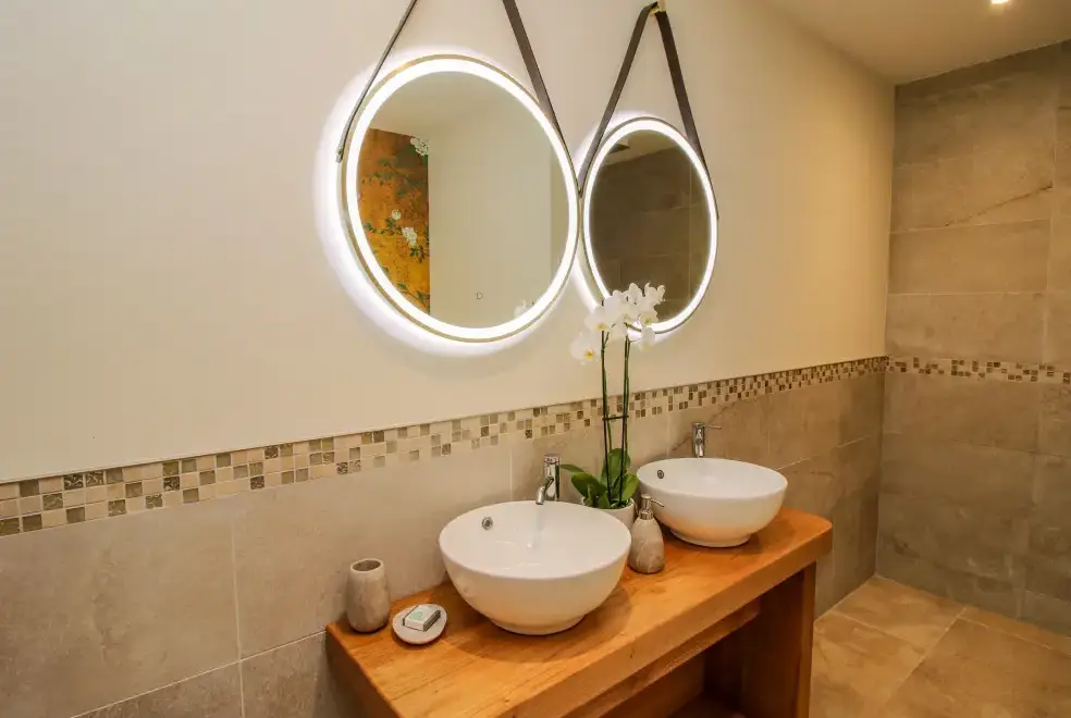 Ensuite bathroom at Llety Cariad