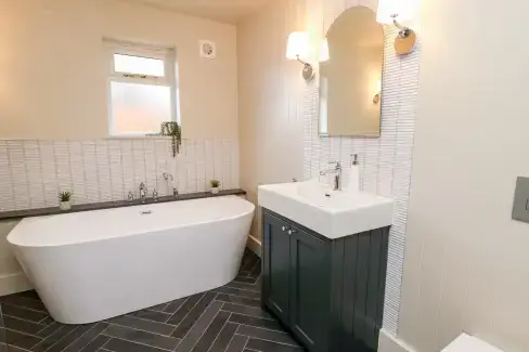 Family bathroom at Llygad Y Dydd, Ceredigion