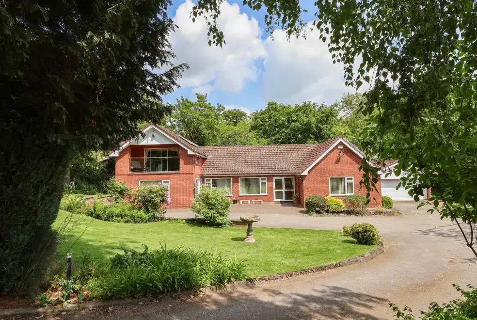 Llys Offa, from the outside