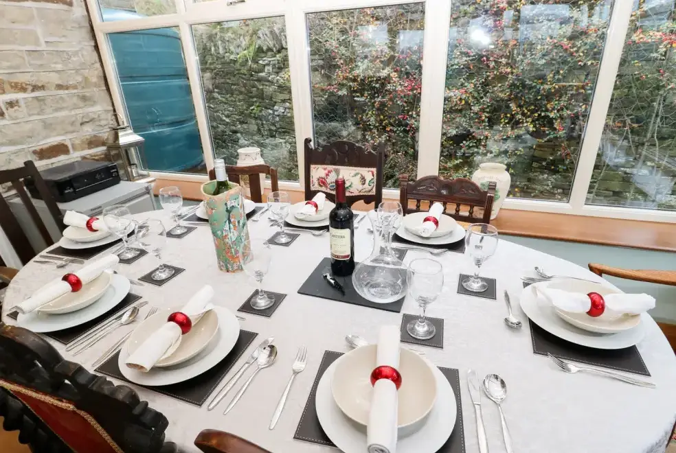 Dining room at Long Ing Farm