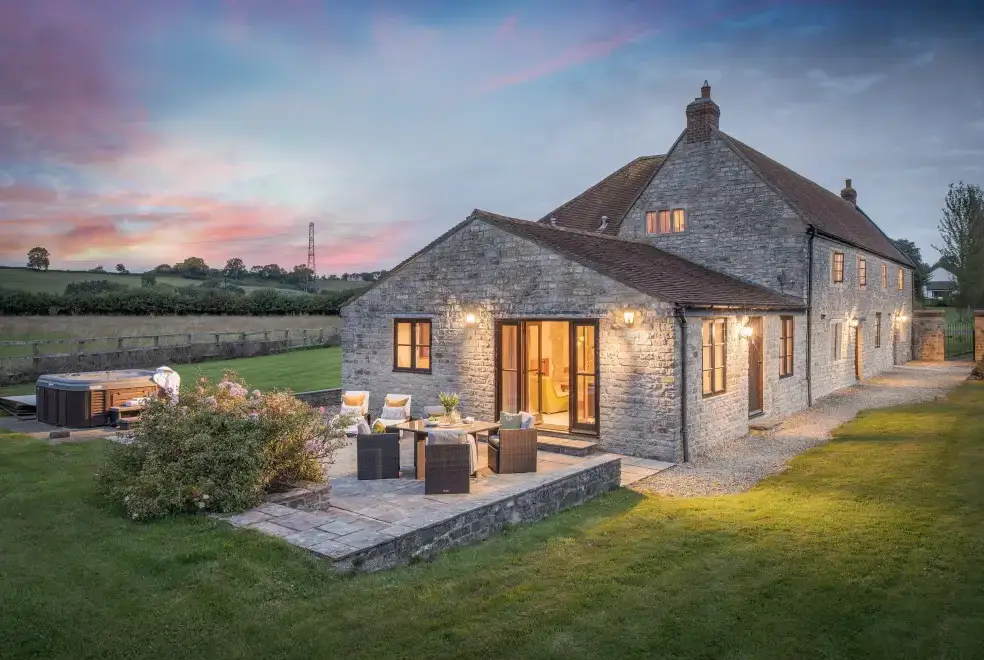 Lower Hedge Farm , from the outside