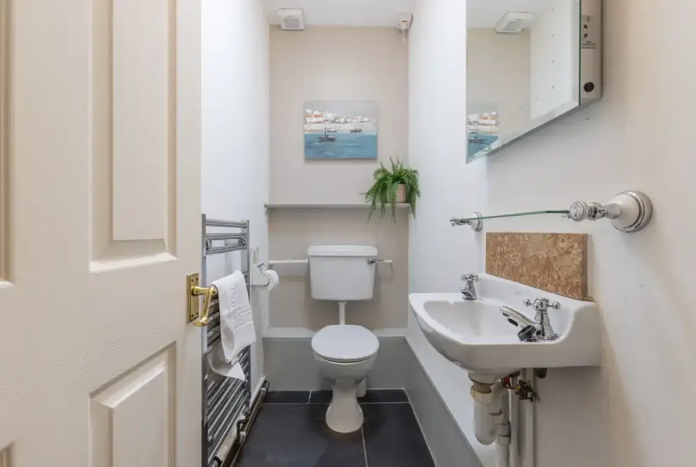 Loo at Lower Northcott  Farmhouse