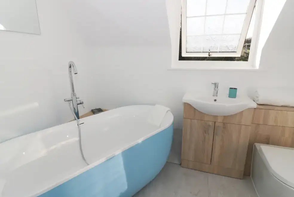 Family bathroom at Lower Tundridge Cottage