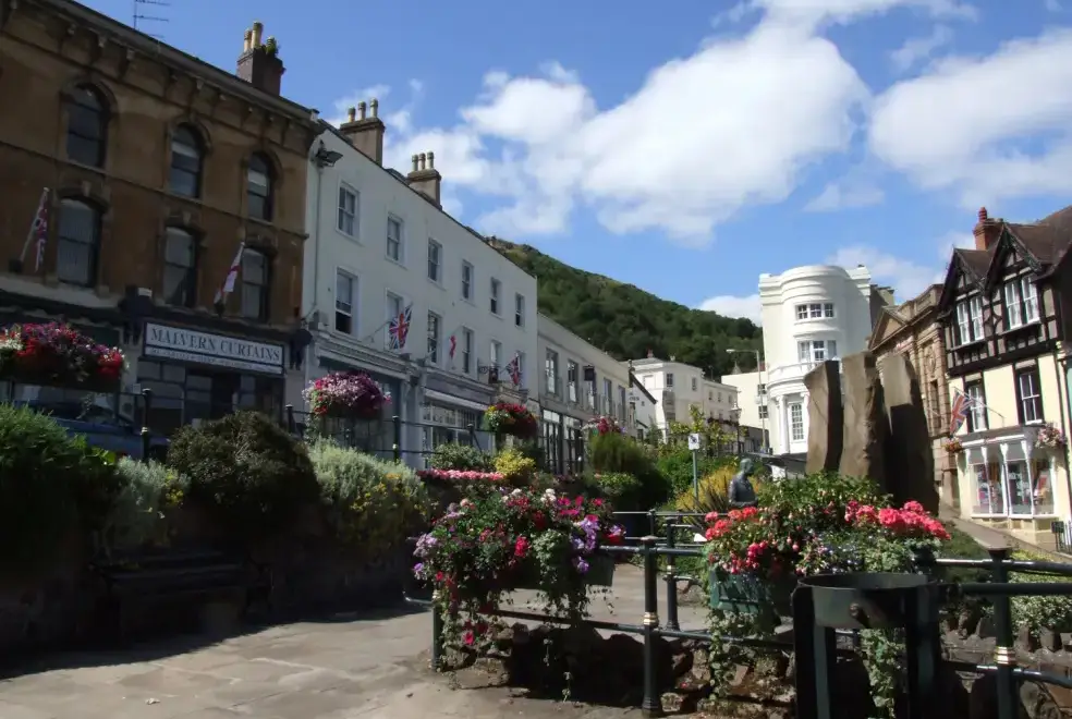 Surrounding area near Lower Tundridge Cottage