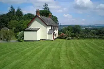 Lydensign, from the outside