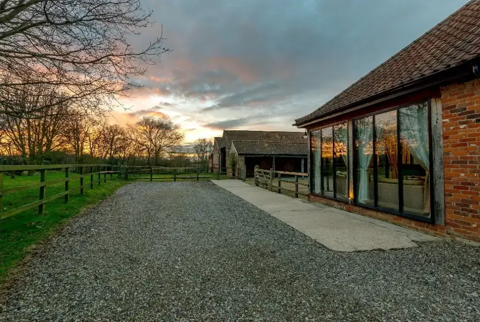 Mallard, from the outside