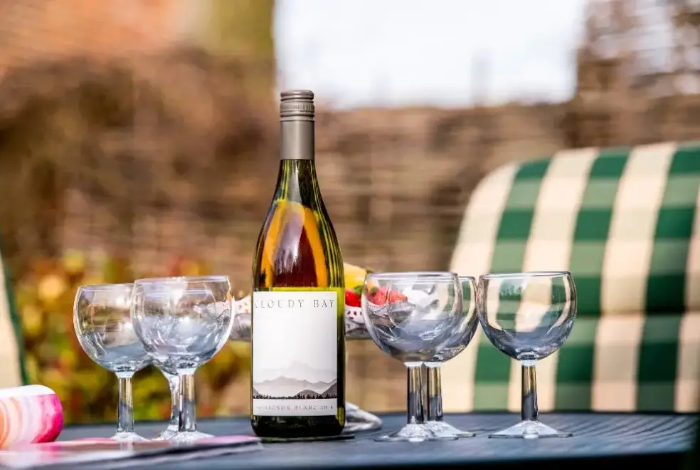 Garden furniture at Mallard