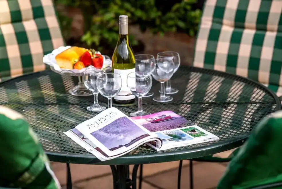 Garden furniture at Mallard