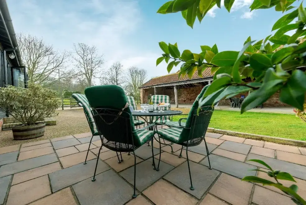 Patio area at Mallard