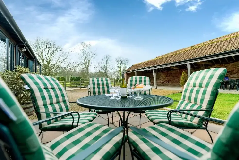 Patio area at Mallard