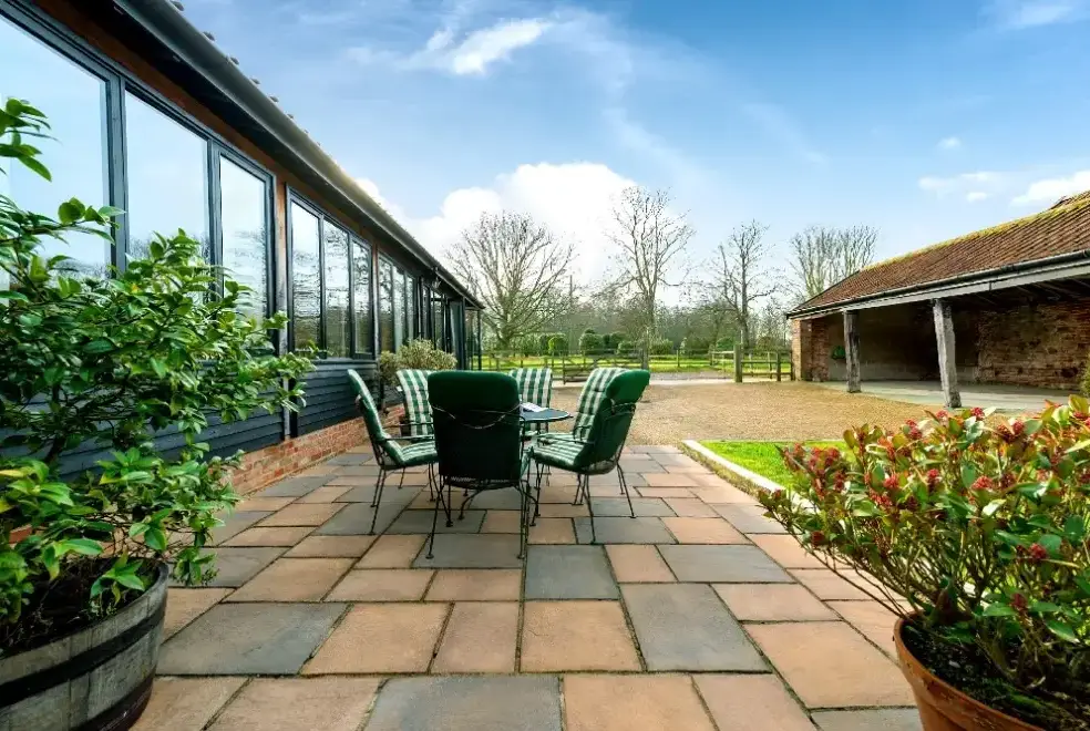 Patio area at Mallard