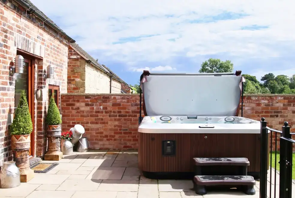 Private Hot Tub at Manor Barn