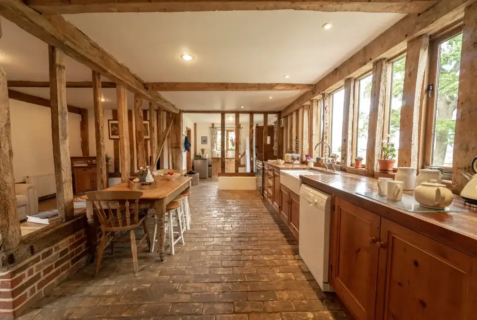 Farmhouse style kitchen at Manor Farm Barn