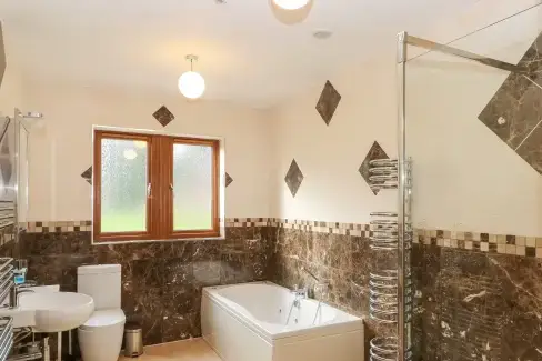 Family bathroom at Manor House, Derbyshire