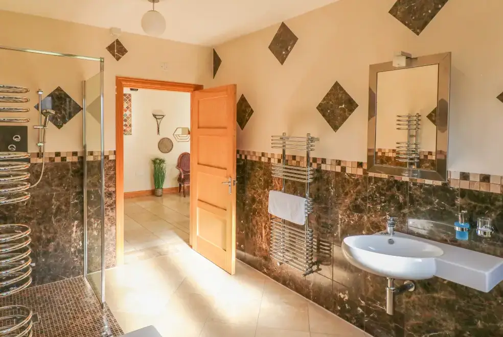 Ensuite bathroom at Manor House