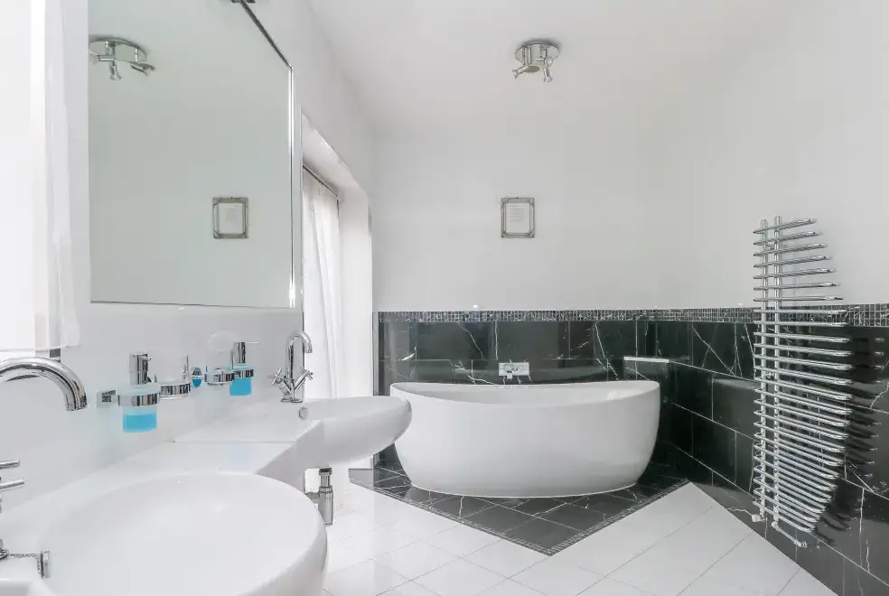 Ensuite bathroom at Manor House