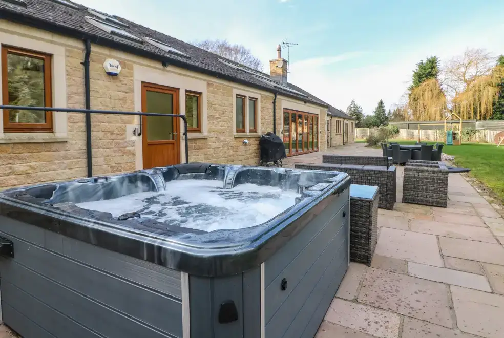 Private Hot Tub at Manor House