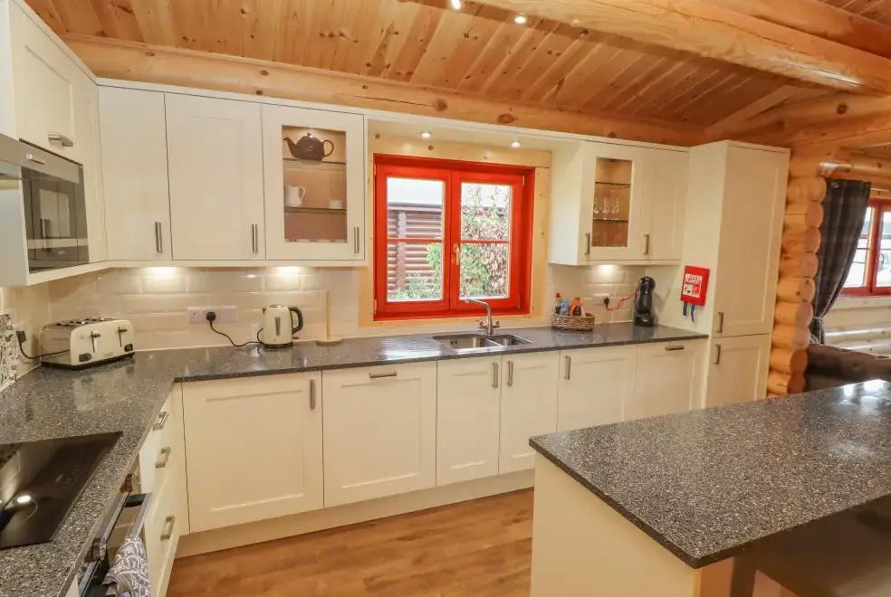 Farmhouse style kitchen at Maple Lodge