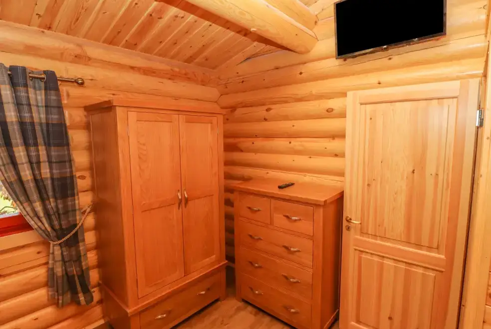 Bedroom at Maple Lodge