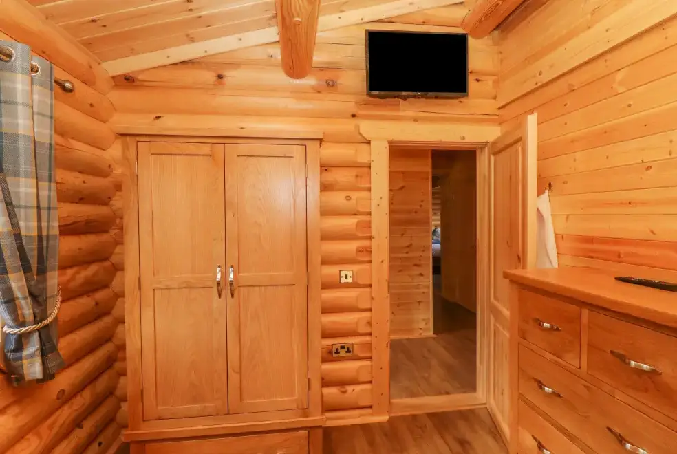 Bedroom at Maple Lodge