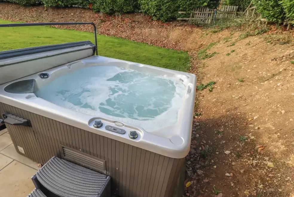 Private Hot Tub at Maple Lodge