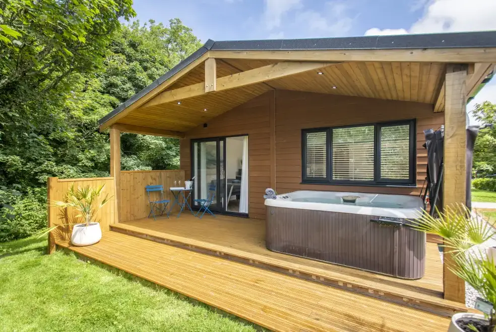 Private Hot Tub at Maple Lodge