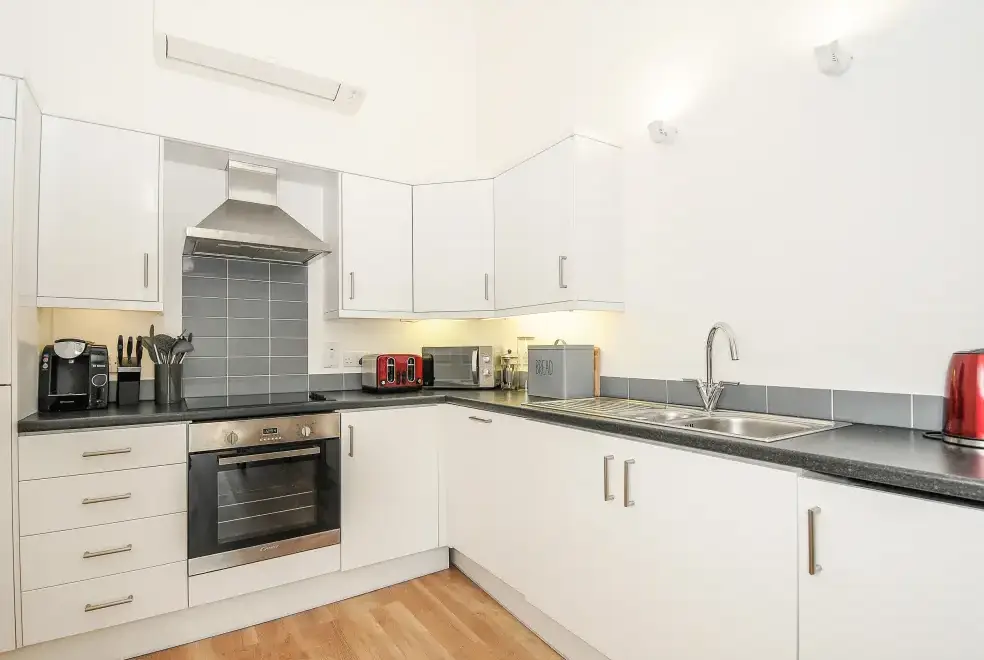 Well equipped kitchen at Mawnan