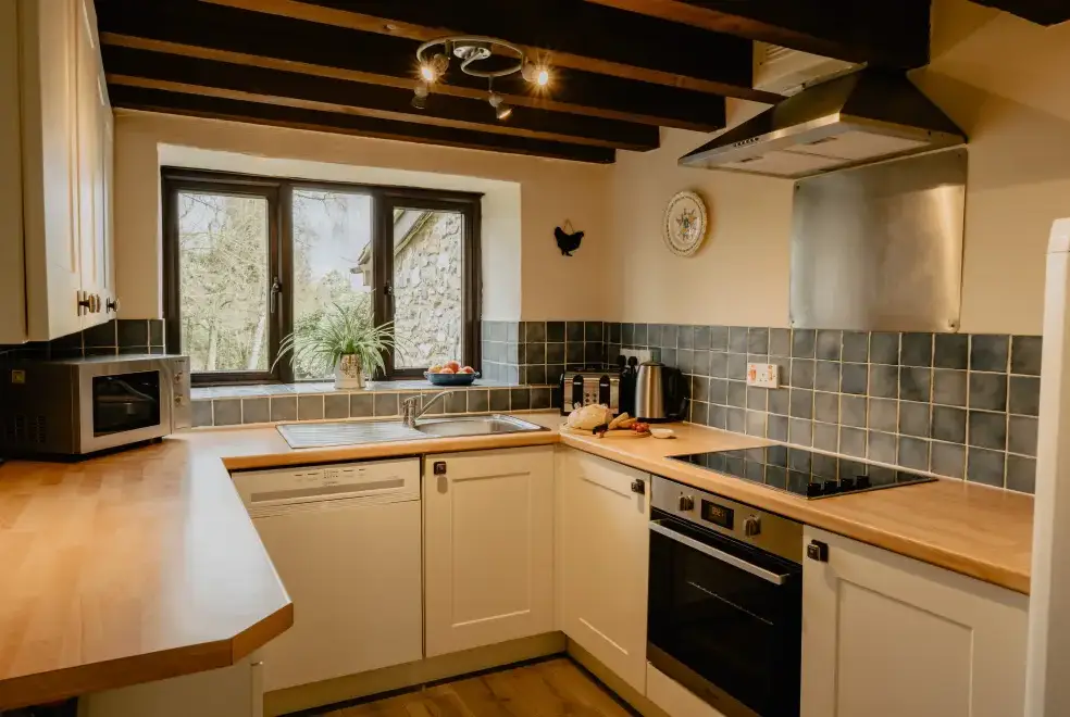 Well equipped kitchen at Meadow Cottage