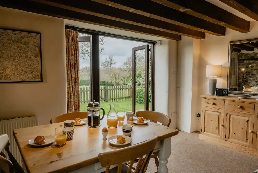 Kitchen/diner at Meadow Cottage