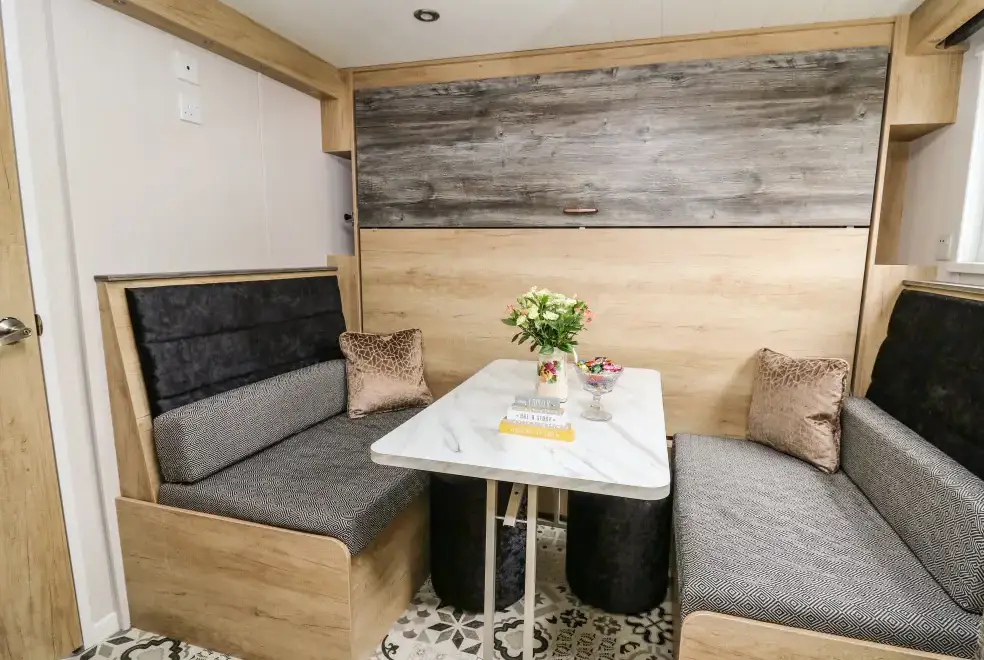 Dining room at Meadow Retreat