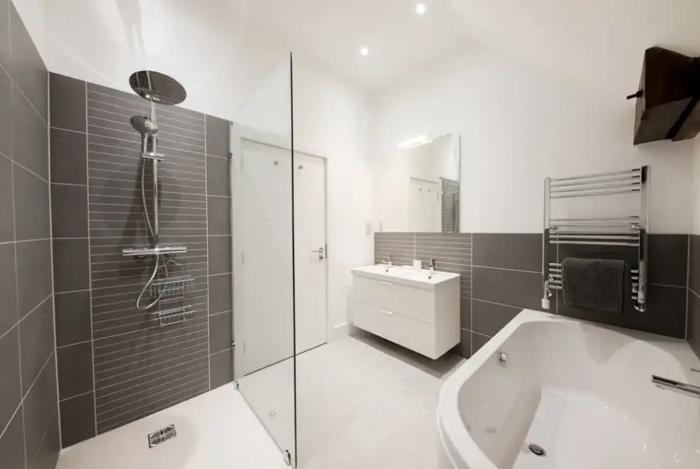 Shower room at Menzies Steading