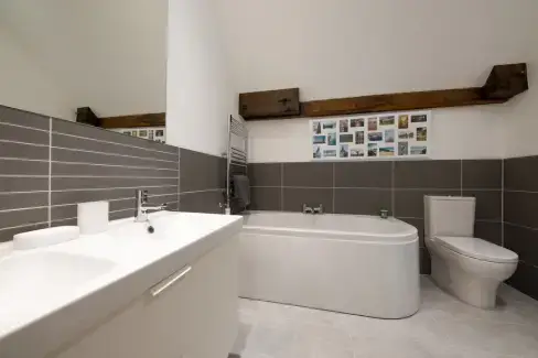 Family bathroom at Menzies Steading, Perthshire