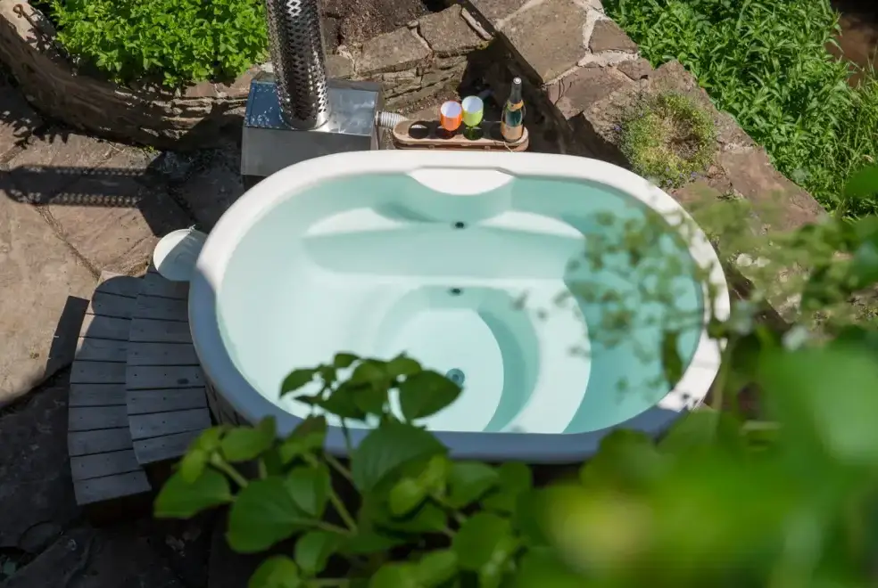 Private Hot Tub at Mill Cottage