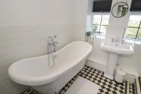 Family bathroom at Monarfon, Anglesey