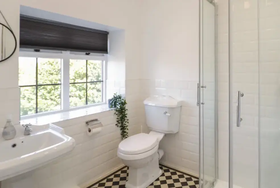 Family bathroom at Monarfon