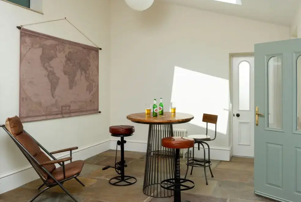 Moorlands Manor, from the outside