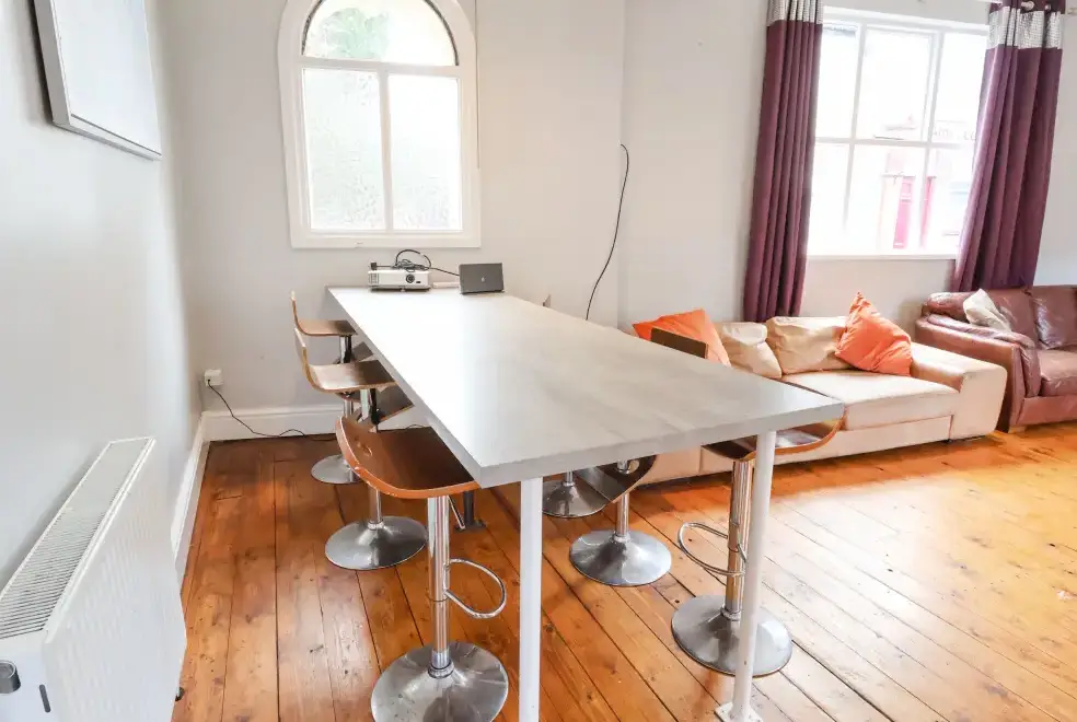 Lounge at Mountain View House