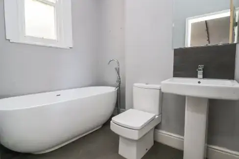 Family bathroom at Mountain View House, Conwy