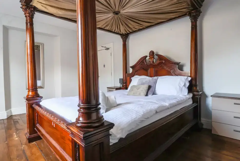Bedroom at Mountain View House