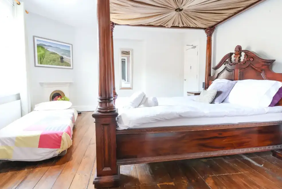 Bedroom at Mountain View House