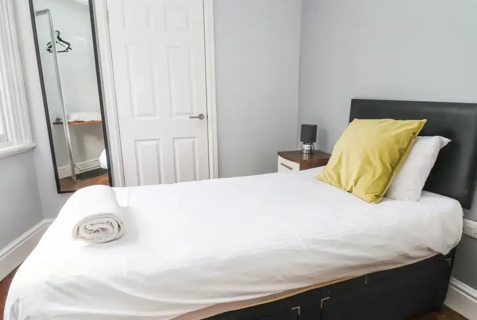 Bedroom at Mountain View House