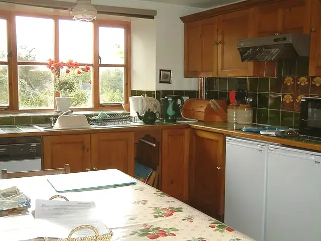 Farmhouse style kitchen at Myrtle House Old Farmhouse and Annexe