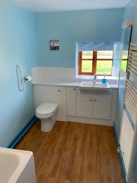 Loo at Myrtle House Old Farmhouse and Annexe