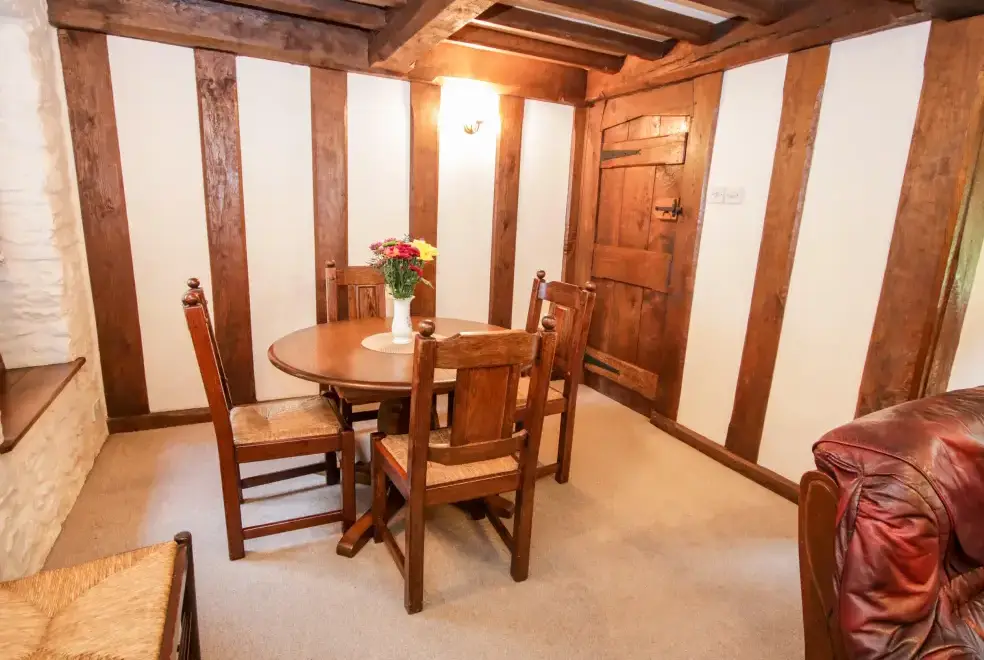 Dining room at Nant Cottage