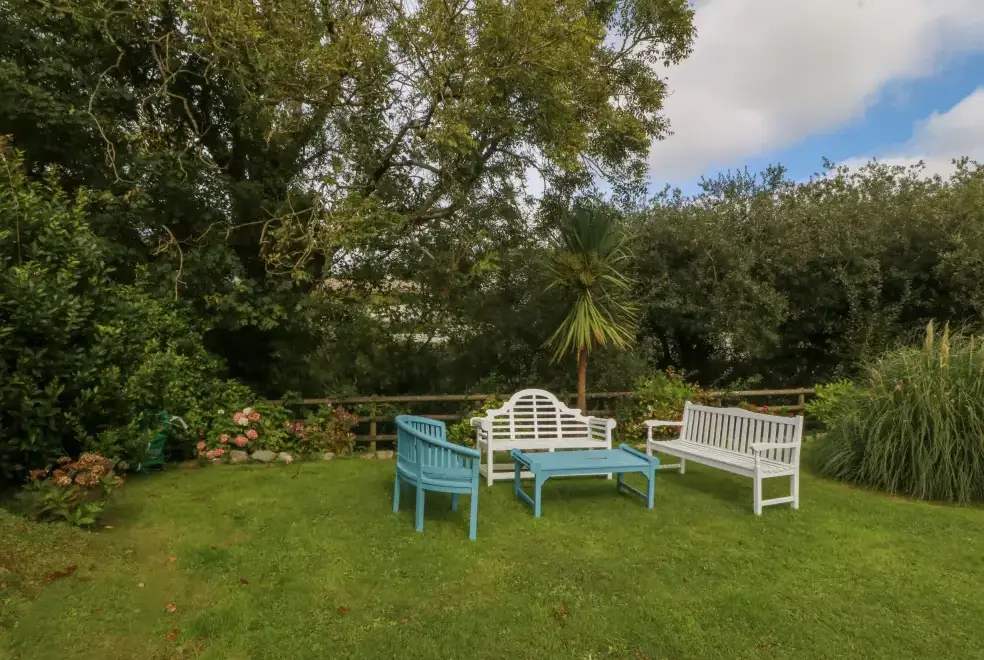 Garden furniture at Nant-yr-Rhedyn