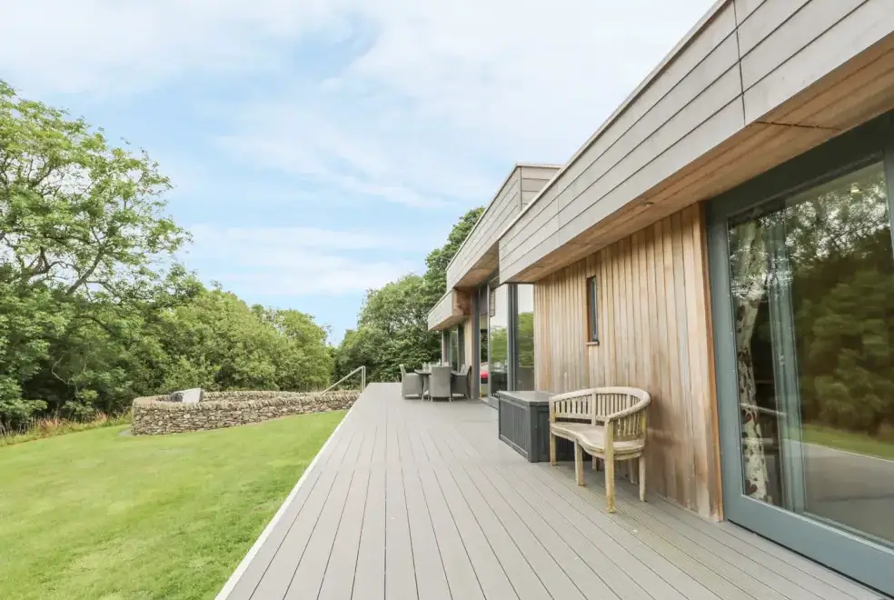 Decked area at Neddy Cut Lodge