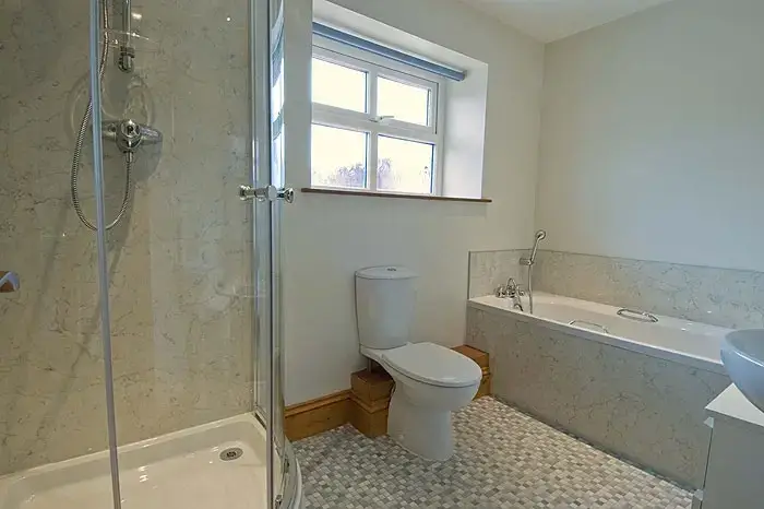Family bathroom at New Hall Farmhouse 