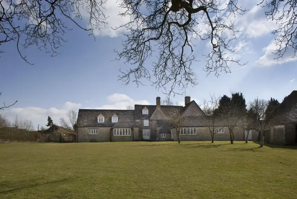 New Yatt Farm, from the outside